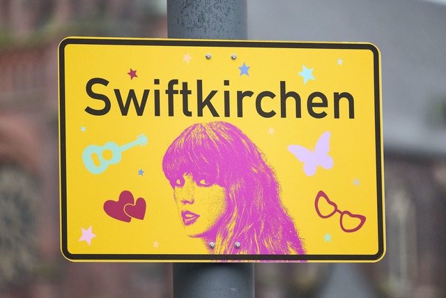 Die Stadt Gelsenkirchen wird im Juli S... Musikerin einen neuen "Swiftkirchen".  | Foto: Bernd Thissen/dpa
