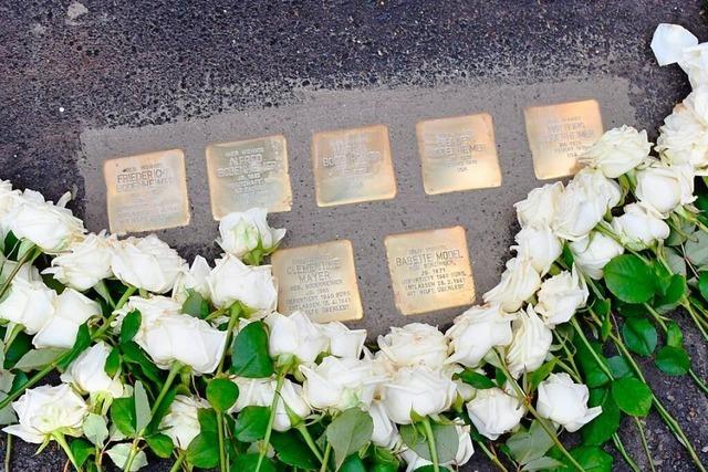 Der beeindruckendste Akt in Lrrach: Sieben Stolpersteine erinnern an das Schicksal der Familie Bodenheimer