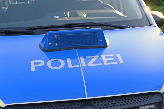 Die Polizei musste die B317 bei Steinen sperren. | Foto: Jonas Hirt Die Polizei musste die B317 bei Steinen sperren. | Foto: Jonas Hirt