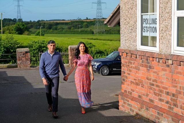 Wahl in Grobritannien luft - Labour steuert auf Sieg zu
