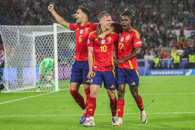 Jubelt Spanien auch gegen Deutschland?  | Foto: Rolf Vennenbernd/dpa