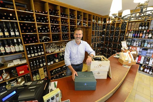 Weinhandlung Drexler in Freiburg feiert 125. Geburtstag mit einer "Plopp-Up-Bar"