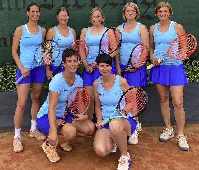 Gemeinsam stark: Die Tennisspielerinnen des SV Oberschopfheim  | Foto: privat
