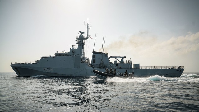 Das britische Verteidigungsministerium...zung auf die Kaimaninseln zu schicken.  | Foto: Ministry Of Defence/PA Media/dpa