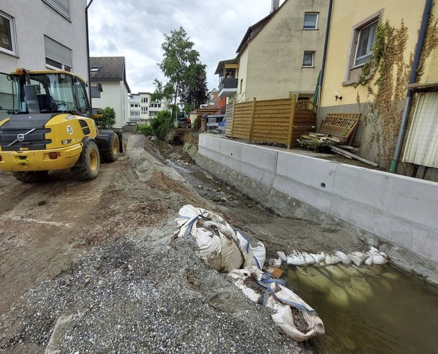 Am Dorfbach in Merzhausen wird derzeit intensiv gearbeitet.   | Foto: Max Schuler