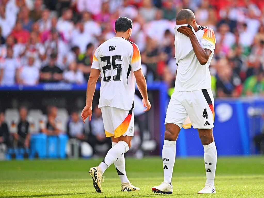 Deutschland und Spanien liefern sich im EM-Viertelfinale ein enges Match.