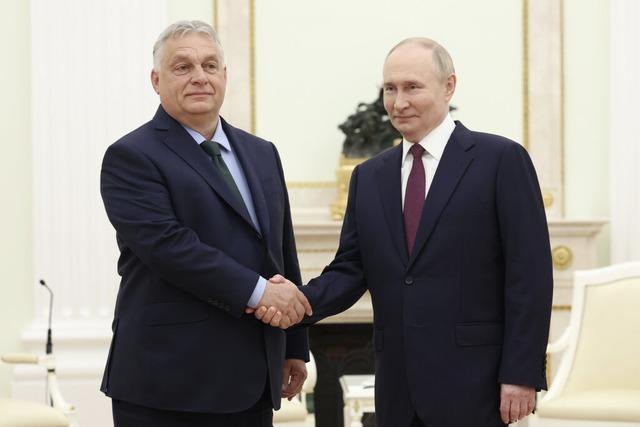 Und pltzlich taucht Orban in Moskau auf