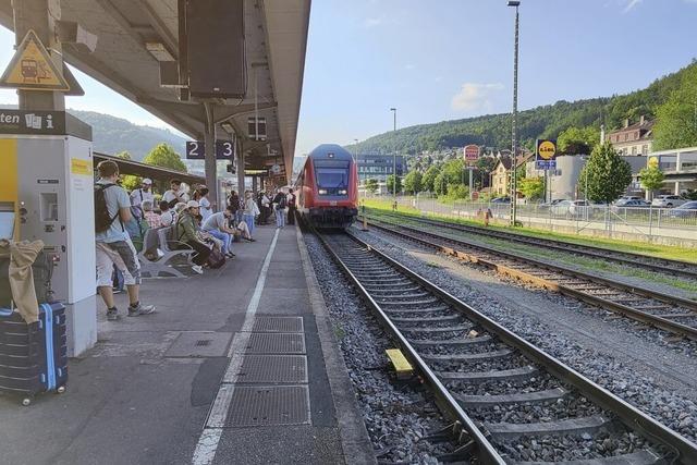 Landrat geht Wette zur Hochrheinbahn ein