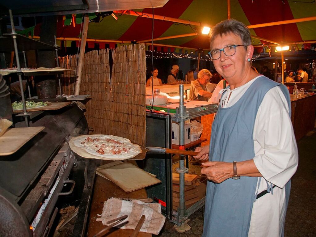 Flammenkuchen frisch aus dem Ofen beim katholischen Frauenbund