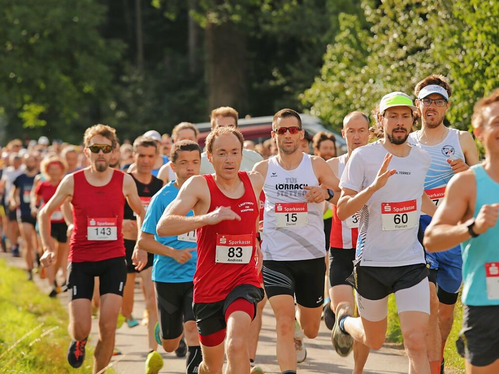 Auch krzere Strecken und ein Bambinilauf waren im Angebot des Sportvereins. Der Start war um 8.45 Uhr am Sportplatz.