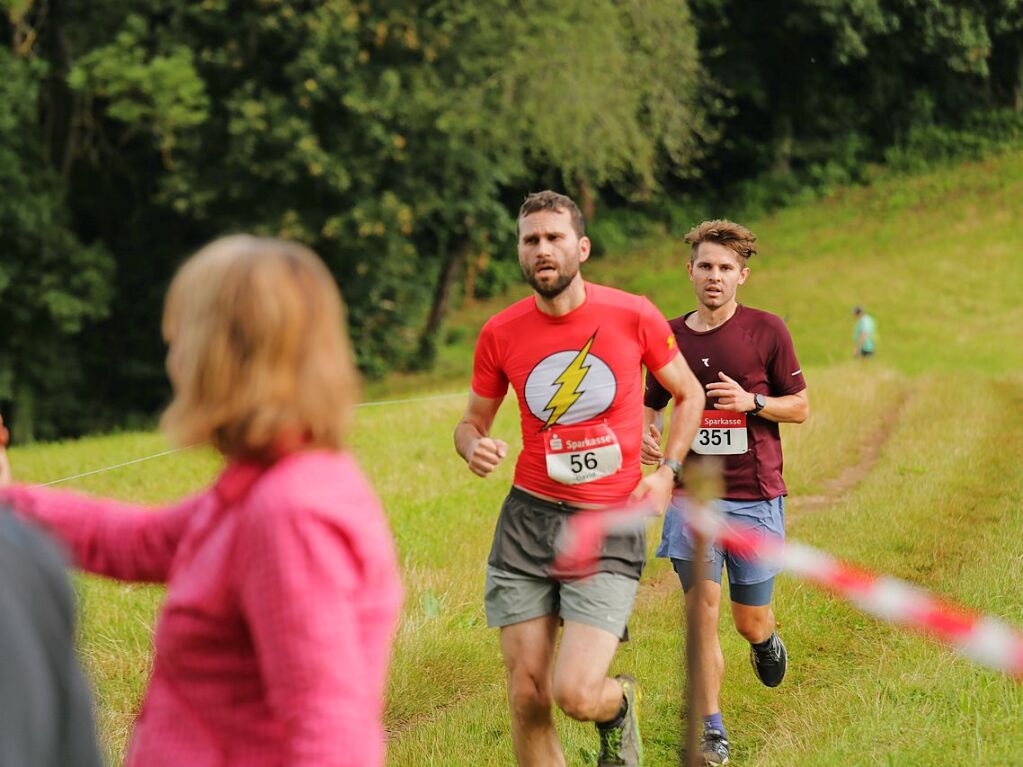 Auch krzere Strecken und ein Bambinilauf waren im Angebot des Sportvereins. Der Start war um 8.45 Uhr am Sportplatz.