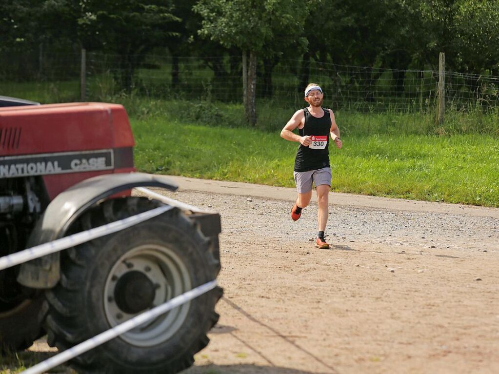 Auch krzere Strecken und ein Bambinilauf waren im Angebot des Sportvereins. Der Start war um 8.45 Uhr am Sportplatz.