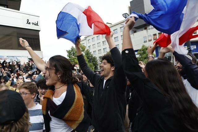 Die Linke siegt berraschend bei den Parlamentswahlen in Frankreich