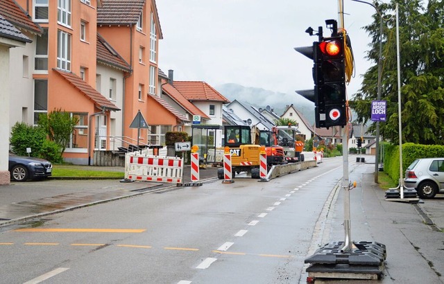 Die Ortsdurchfahrt von Langenau  | Foto: Edgar Steinfelder