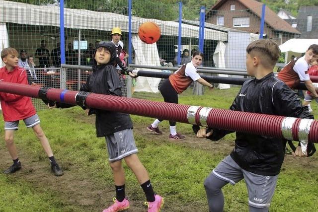 Menschenkickerturnier in Oberweier