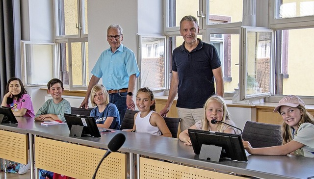 Treffen der Projektgruppe im Gemeinder...Girstl (links) sowie OB Markus Ibert.   | Foto: Eichrodtschule