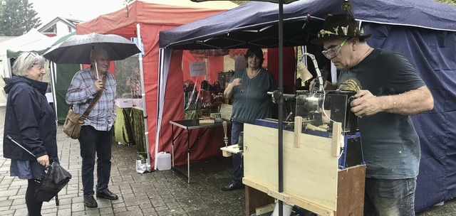 Auch Drechselmaschinen kamen bei dem Kreativmarkt in Istein  zum Einsatz.   | Foto: Jutta Schtz