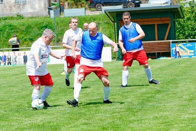 Die Sportgemeinschaft Schweighausen hat ein Fuballfest fr den guten Zweck gefeiert