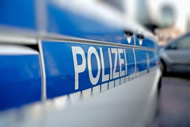 Bierausschank-Anhnger verursacht in Freiburg einen Unfall mit zwei Verletzten