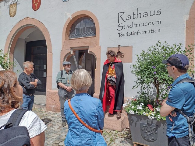 Mephisto zieht die Besucher in seinen Bann.  | Foto: Irene Matzarakis