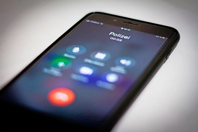 Das IPhone sollte privat verkauft werden, ist aber  gestohlen worden.  | Foto: Max Rhle (IMAGO)