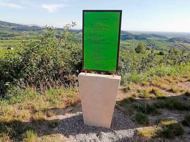 Das Gedicht &#8222;Mi Land&#8220; hand...enschen und dem Wein des Kaiserstuhls.  | Foto: Sebastian Ehret