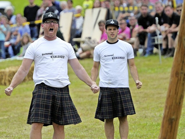 Baumstammwurf mit Kraftgebrll: Ein Fo...r Highland Games in Prinzbach von 2017  | Foto: Bettina Schaller