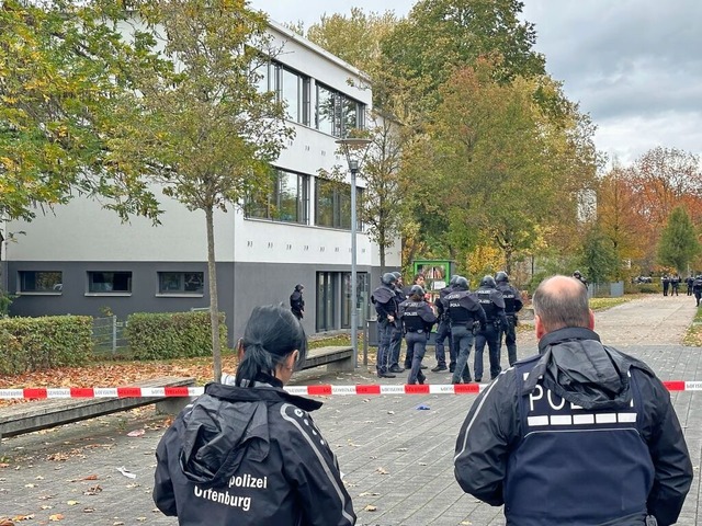 Groeinsatz der Polizei am 9. November...en nchsten Tagen das Urteil erwartet.  | Foto: Helmut Seller