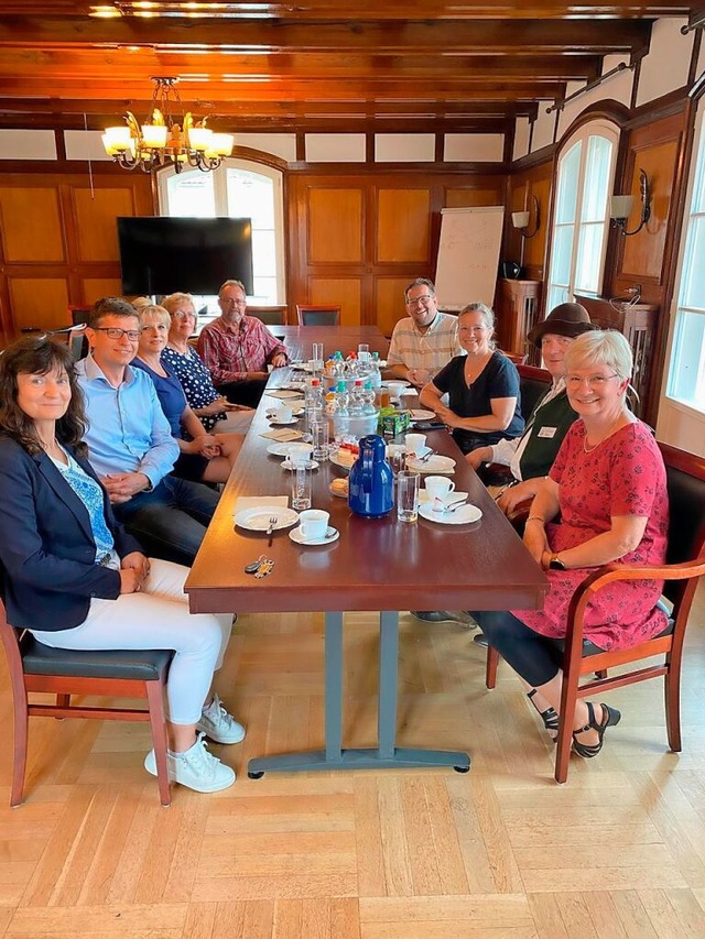 Diana Stcker (dritte von rechts) war ...h in der Weiler Partnerstadt  Trebbin.  | Foto: Ina Schulze