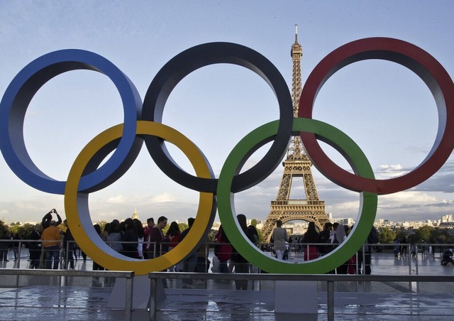 Paris ist trotz der unerwarteten Wahlen bereit fr die Olympia.  | Foto: Michel Euler (dpa)