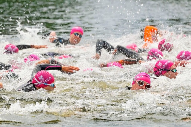 Beim Schwimmen wollen die Teilnehmer a... den gesamten Wettbewerb herausholen.   | Foto: Wolfgang Scheu