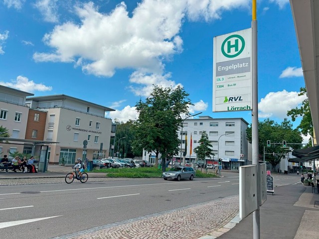 Vom Verkehrsgeschehen geprgt: Der Eng...z in Lrrach soll neugestaltet werden.  | Foto: Savanna Cosma