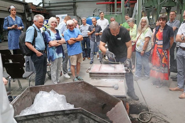 Am Beispiel der Metallguss Obermeier w...prozessen Energie gespart werden kann.  | Foto: Thomas Winckelmann