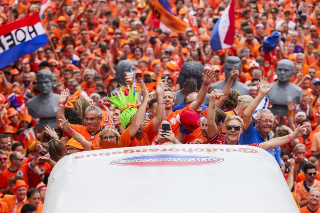 Hollndische Fans bei der EM 2008.  | Foto: Christoph Reichwein (dpa)