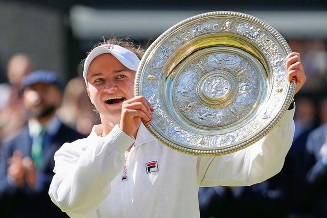 Die tschechische Tennisspielerin Barbora Krejcikova gewinnt auf dem Rasen von Wimbledon