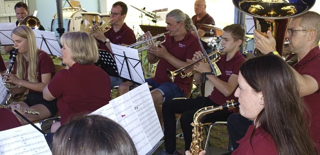 Die Blaskapelle Eichsel sorgt fr den musikalischen Auftakt.  | Foto: Paul Schleer