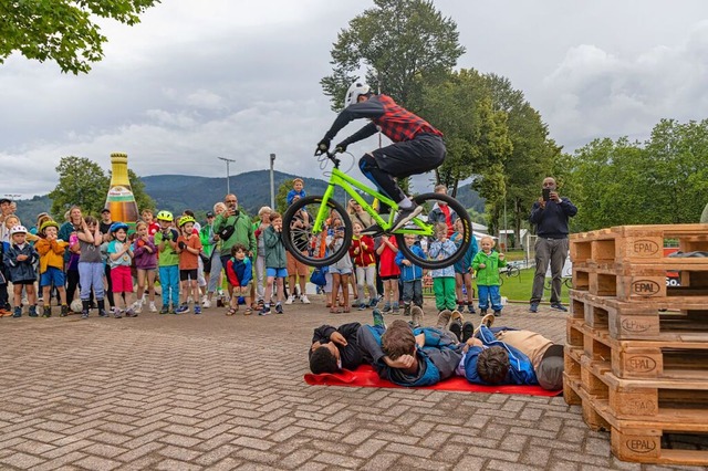 Neal Stahlberg zeigte sein Knnen bei der Steelmountain-Trailshow.  | Foto: Hubert Gemmert