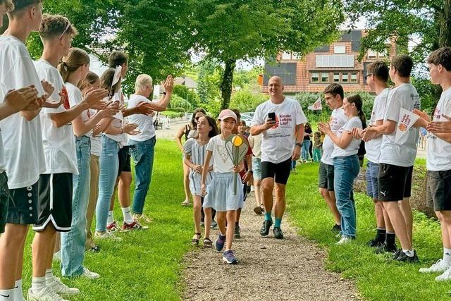 Zwischenstopp in Endingen: Kinder-Lebens-Lauf setzt ein Zeichen fr Hospizarbeit
