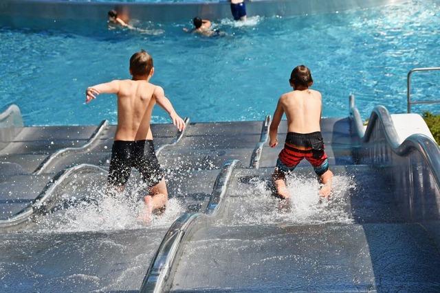 Die Rutsche im Lrracher Parkschwimmbad  | Foto: Barbara Ruda