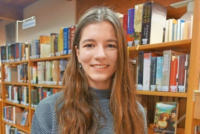 Naemi Schmitz aus Krnberg will Schriftstellerin werden – die Autorin Cornelia Funke hat ihr geholfen