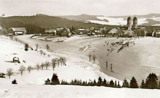 Die Holzsprungschanze am Maierhofberg, im Hintergrund St. Mrgen  | Foto: Ski-Club St. Mrgen