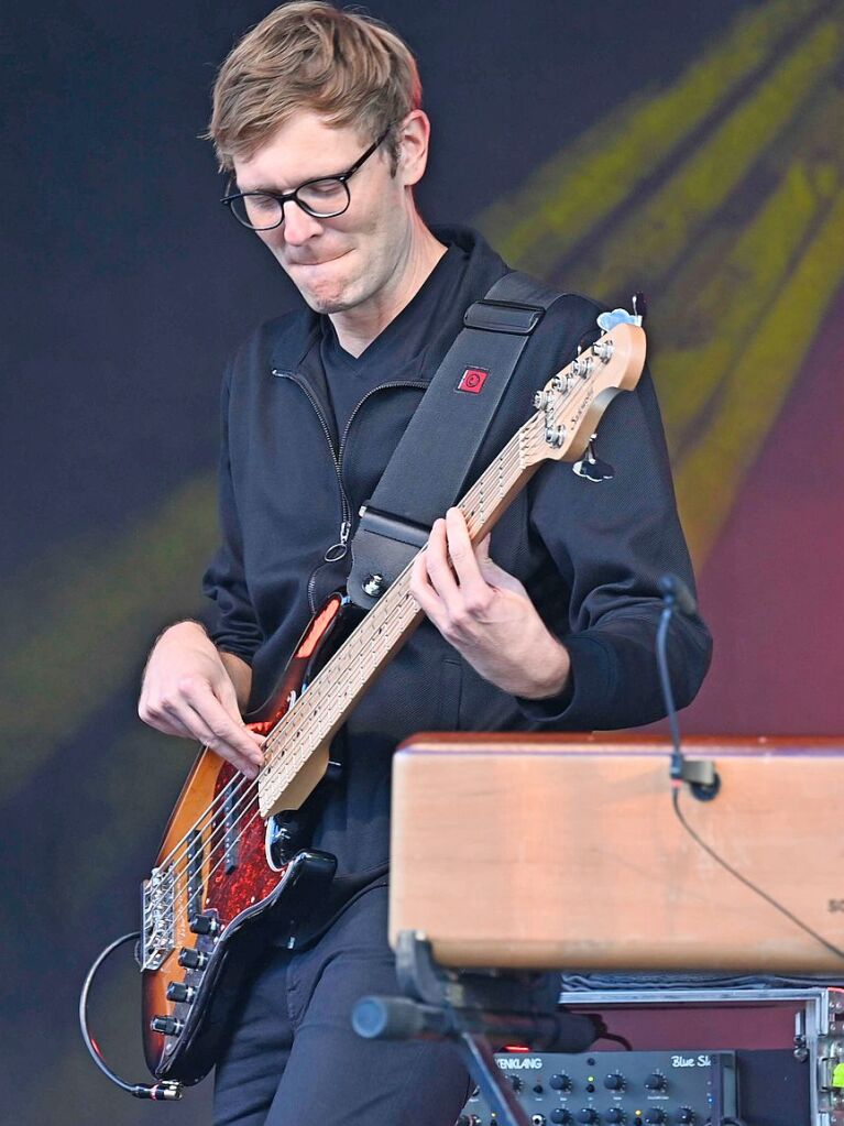 Bassist Thomas Stieger, Simon Oslender an den Keys und Wolfgang Haffner am Schlagzeug sorgten bei lauer Abendluft fr groe Zustimmung bei den Zuhrern.