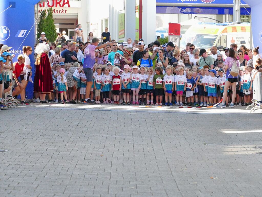 Gespannt warteten die Kinder auf den Start.