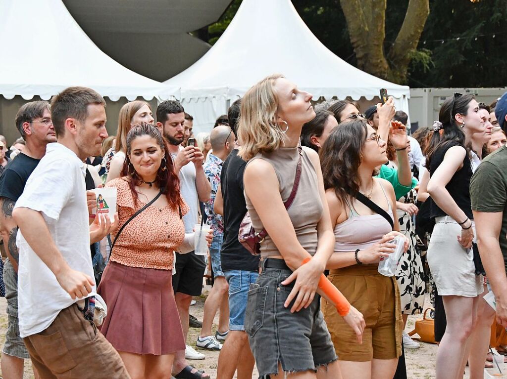 Gizmo Varillas und Blanco White beim Stimmenfestival im Lrracher Rosenfelspark