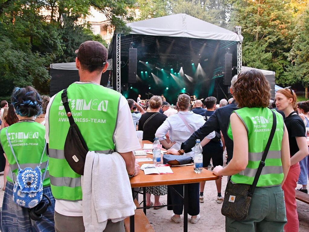 Gizmo Varillas und Blanco White beim Stimmenfestival im Lrracher Rosenfelspark