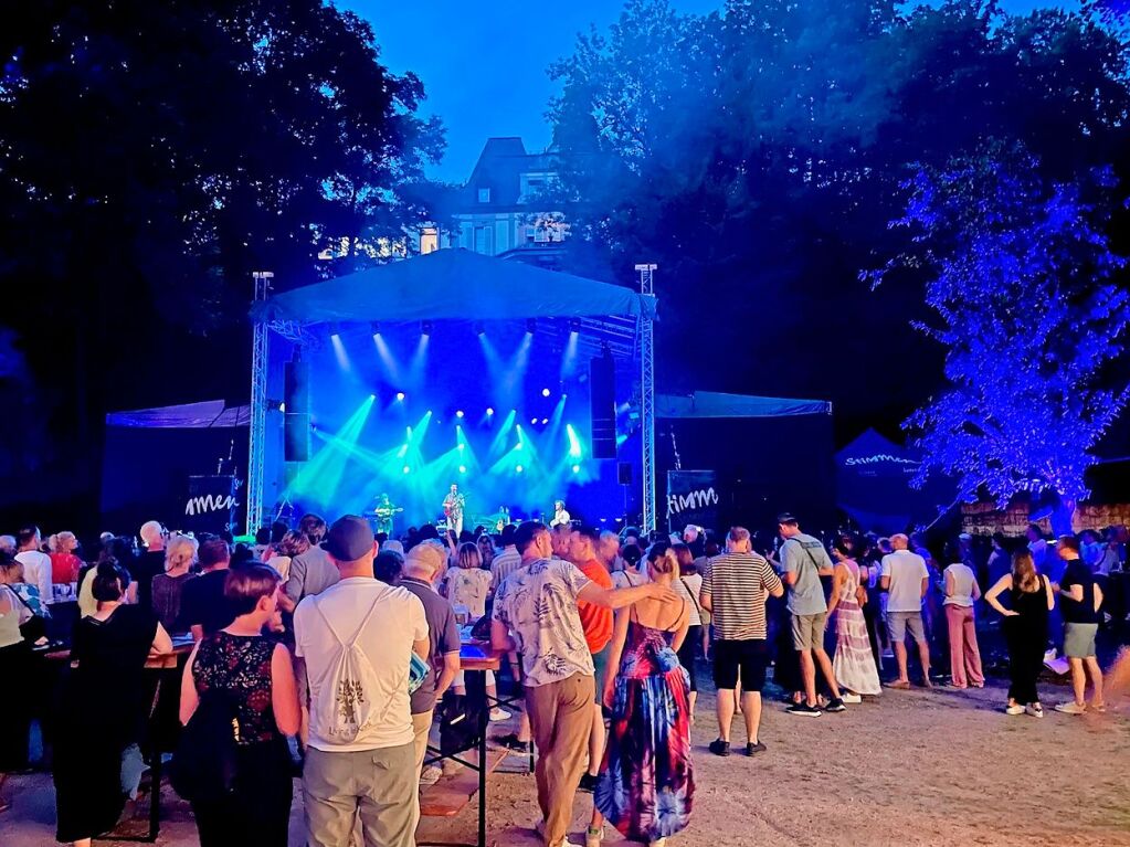 Gizmo Varillas und Blanco White beim Stimmenfestival im Lrracher Rosenfelspark