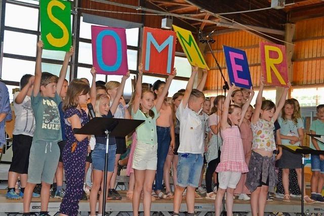 Musikalische Sommergre aus der Eishalle