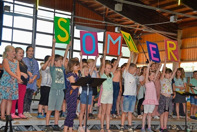 Beim Lied &#8222;Sommer&#8220; war Mitmachen angesagt.  | Foto: Christiane Sahli