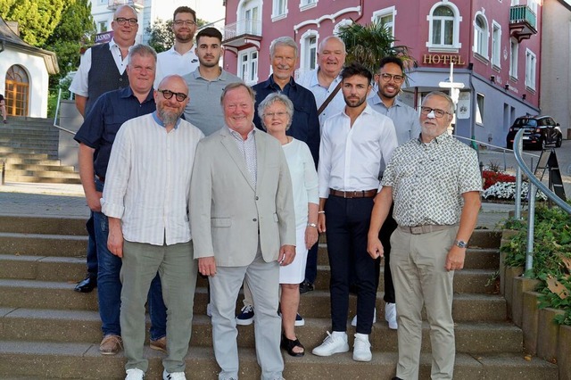 Das neu gewhlte Gremium, wobei Franzi...g und Hans Bender auf dem Bild fehlen.  | Foto: Silke Hartenstein