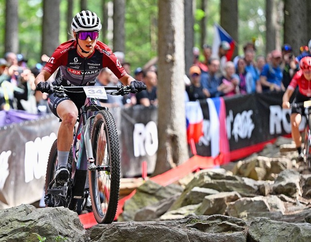 Nina Benz im Mai beim Weltcup-Rennen im tschechischen Nove Mesto  | Foto: IMAGO/Lubos Pavlicek